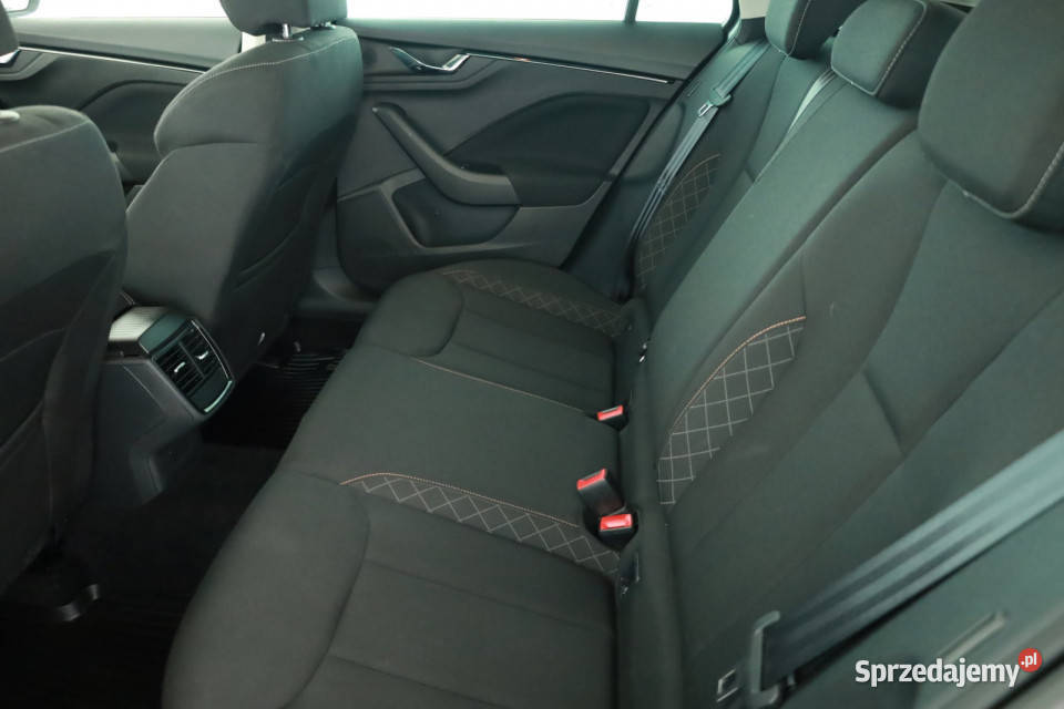 Skoda Kamiq 10 TSI światła LED