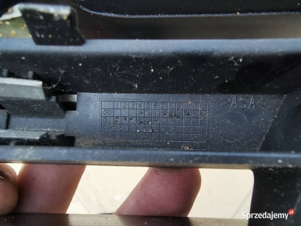 atrapa grill nerka nissan Almera tino prawa rh osobowe Atrapy wielkopolskie Międzychód