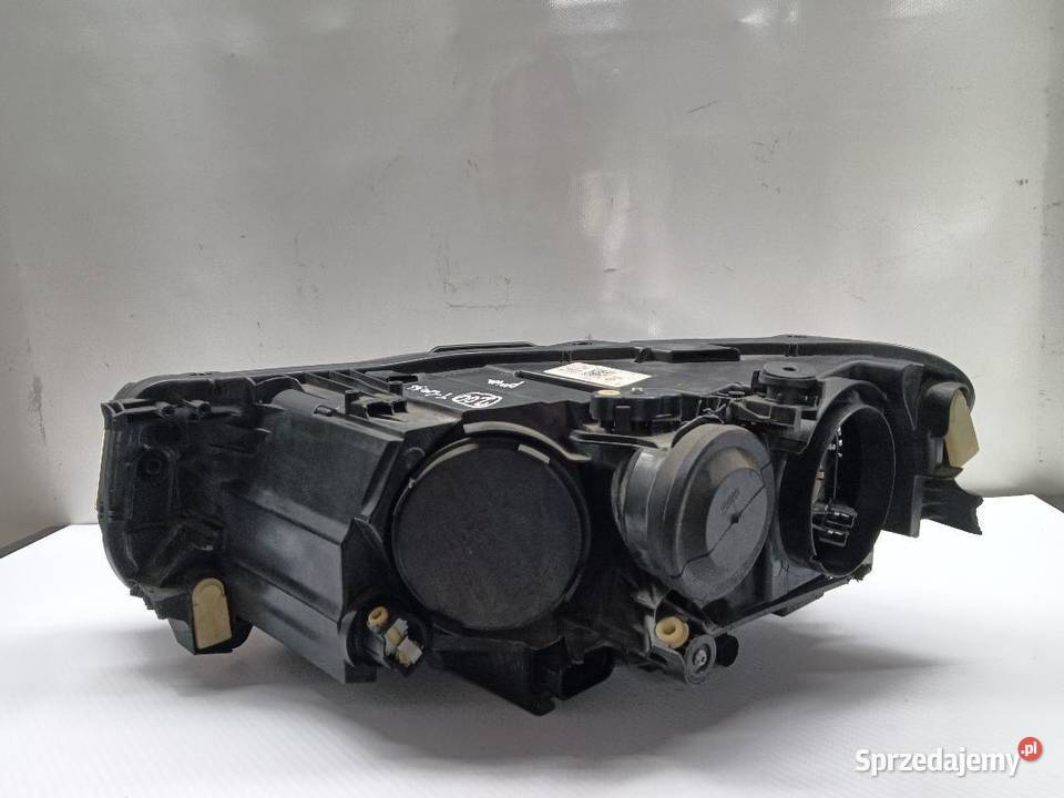 LAMPA PRZÓD PRZEDNIA PRAWA VW TCROSS 2GM94100GA osobowe wielkopolskie sprzedam