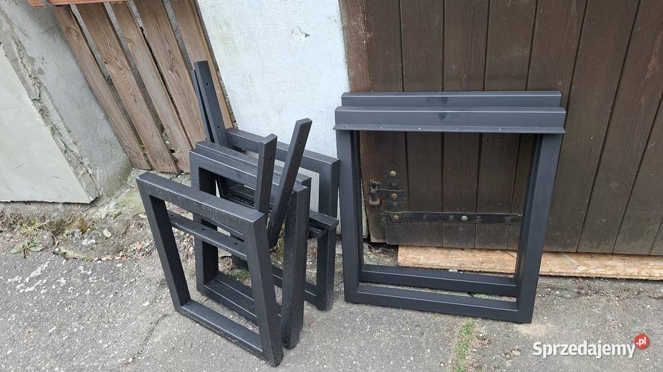 Nogi dwóch ławek i stołu Giżycko