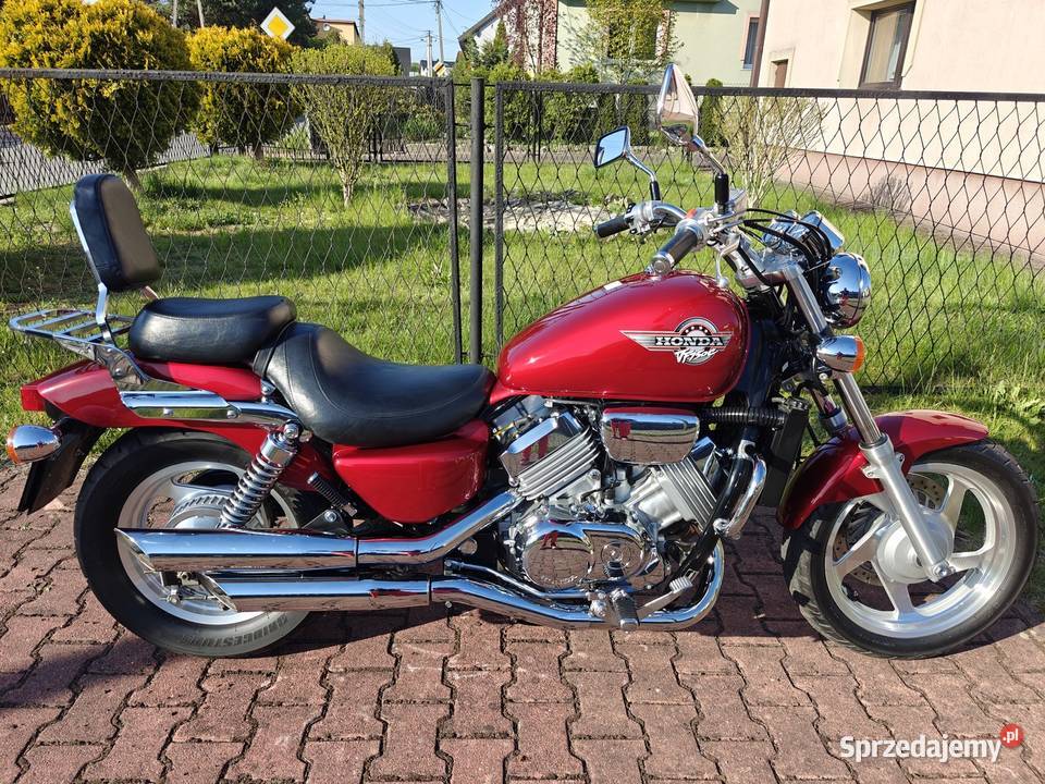 Honda VF 750 Magna