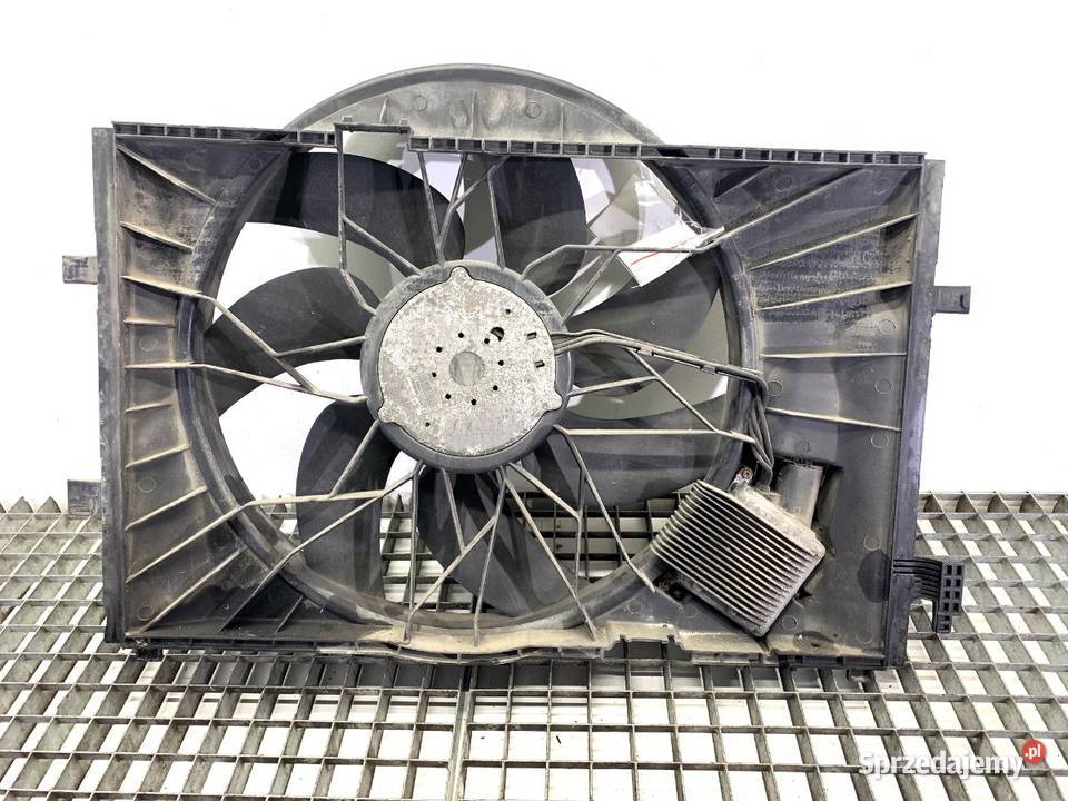 WENTYLATOR CHŁODNICY MERCEDES CL203 22 143 osobowe Motoryzacja