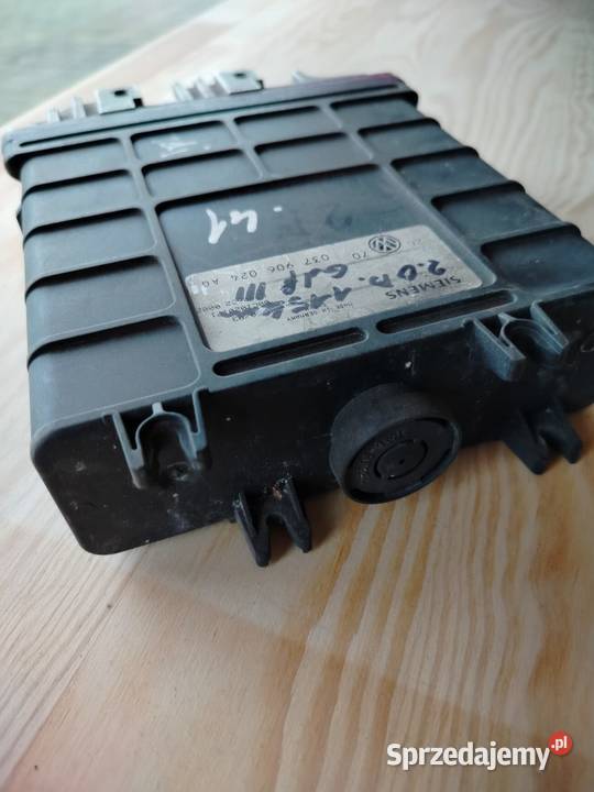 Sterownik Silnika VW 037906024AG Siemens Ruda Śląska