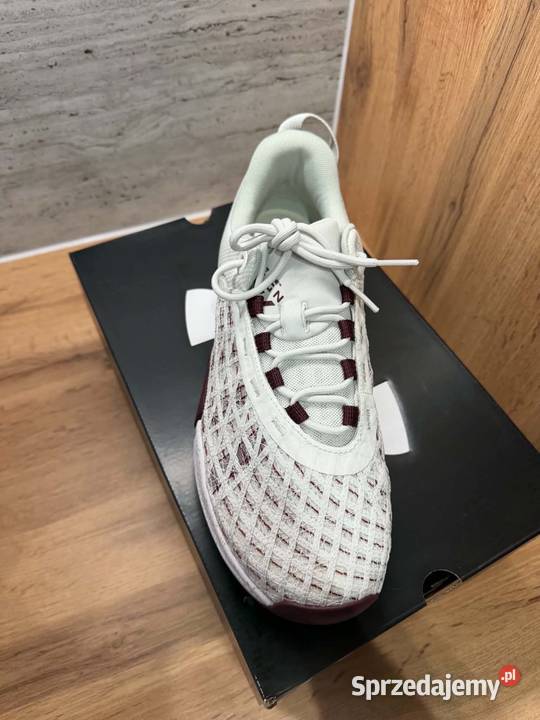 Under Armour TriBase Reign 5 445 Reda