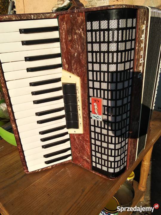 Akordeon bieriozka 80bas drugi Instrumenty klawiszowe i MIDI Reszel