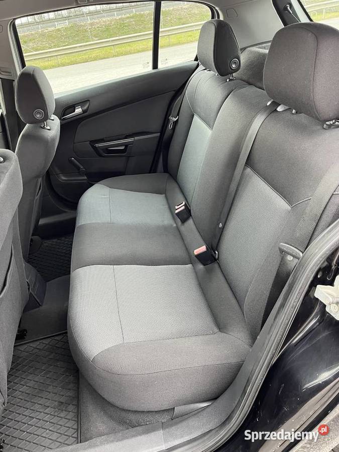 Opel Astra 17 cdti nieuszkodzony Astra Kobyłka