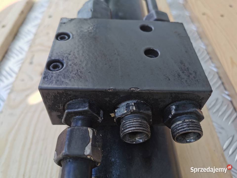 Siłownik wychyłu łyżki Weidemann T 4512 Wilkowo
