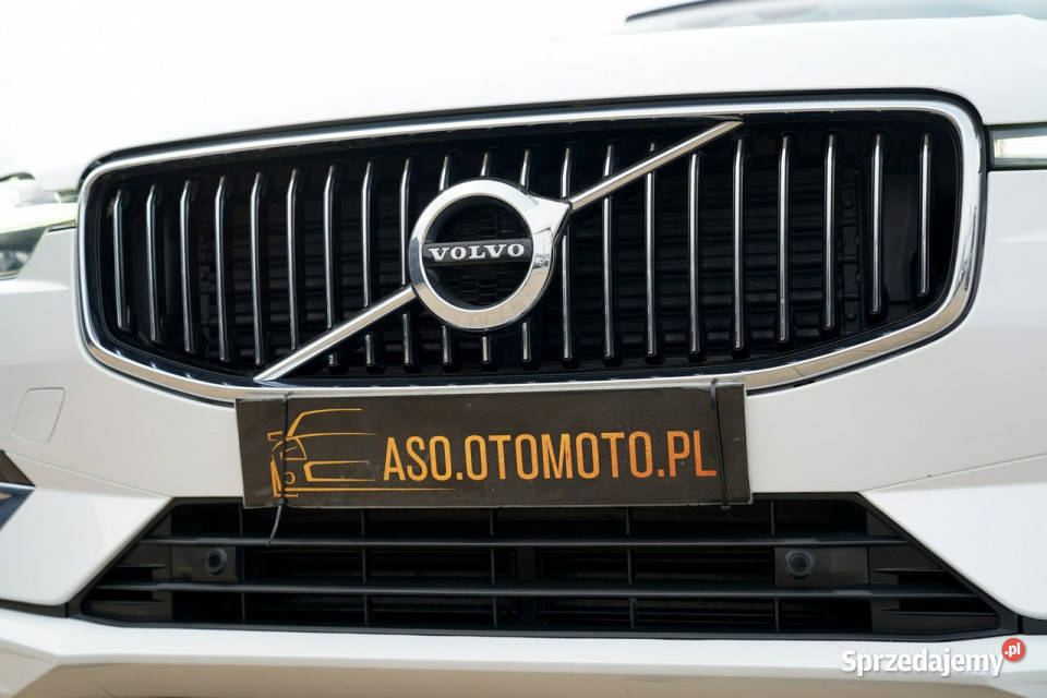 Volvo XC 60 INSCRIPTION panorama HEAD UP kamera światła do jazdy dziennej sprzedam