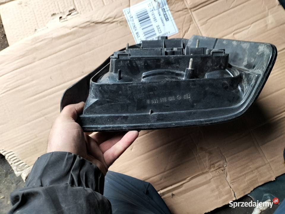 LAMPA TYŁ TYLNA LEWA CZARNA PALONA GOLF 3 Kamień-Kolonia