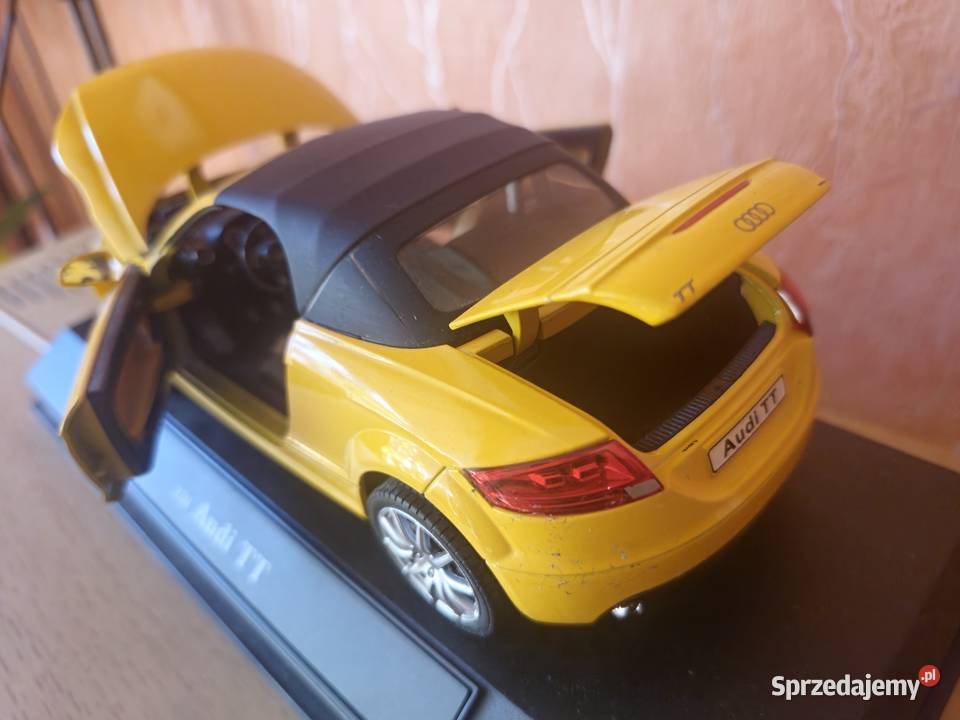 Model Audi TT 8J Roadster 124 Cararama Hongwell Modelarstwo dolnośląskie Legnica