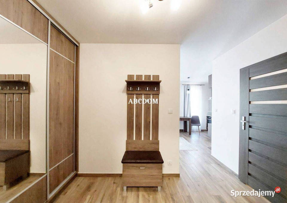 Czyżyny mieszkaniez balkonem meble w 30.9m2 Nieruchomości