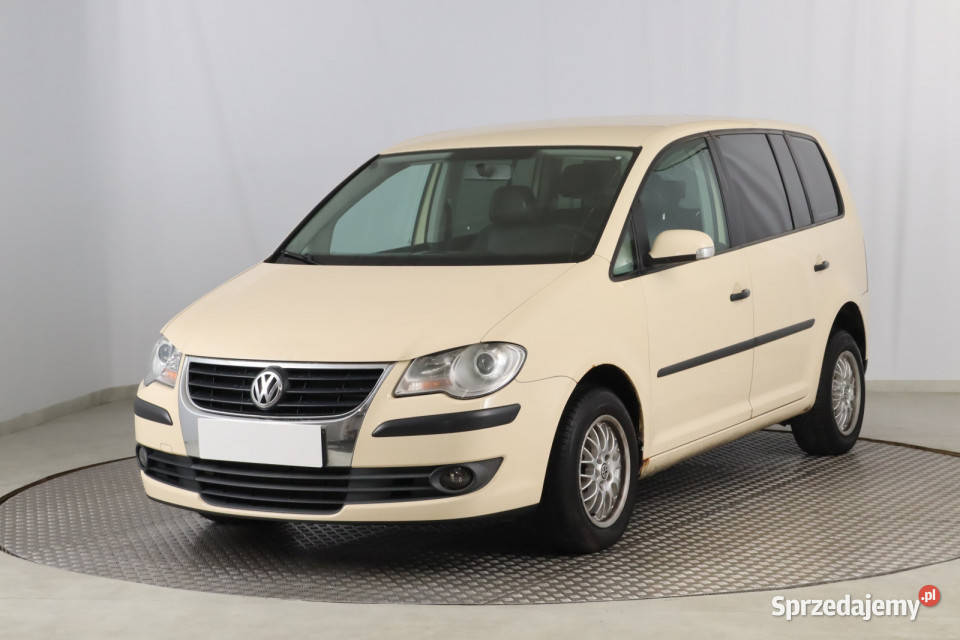 VW Touran 20 EcoFuel światła przeciwmgielne Zabrze