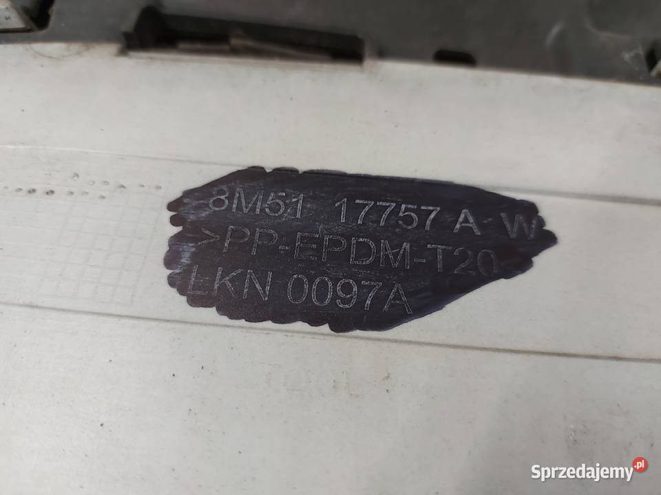 FORD FOCUS MK2 II 08r HB zderzak przód