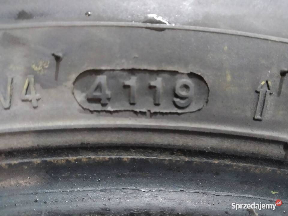 4X OPONA ZIMOWA KUMHO 18565R15 88T 3919 750 688 zima Samochodowe