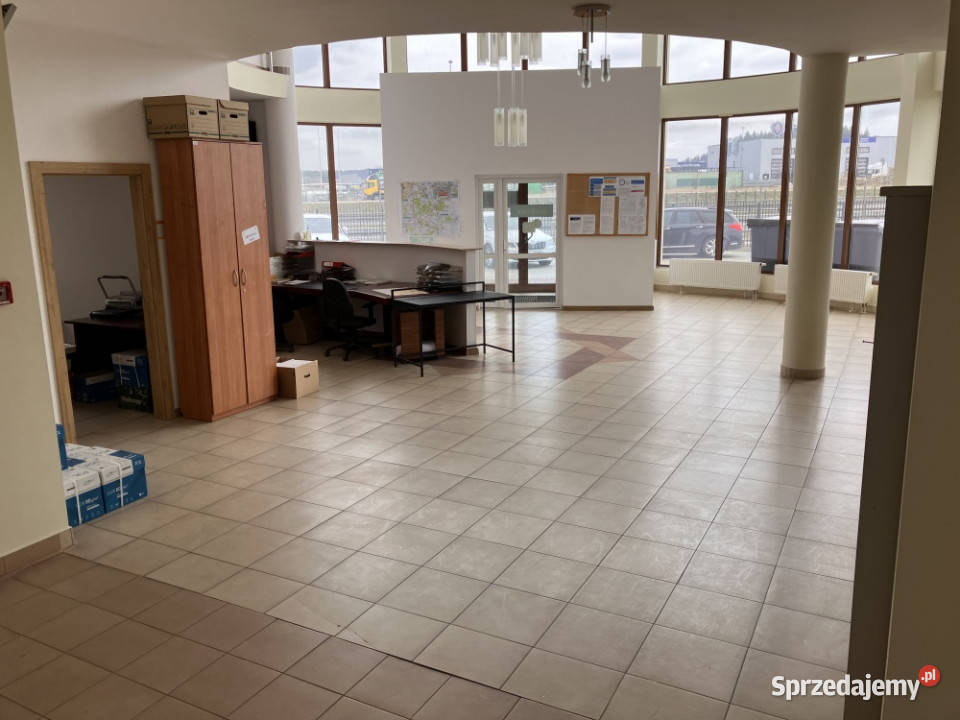 Pomieszczenia biurowe 12 do 30 m2 i magazyn 155