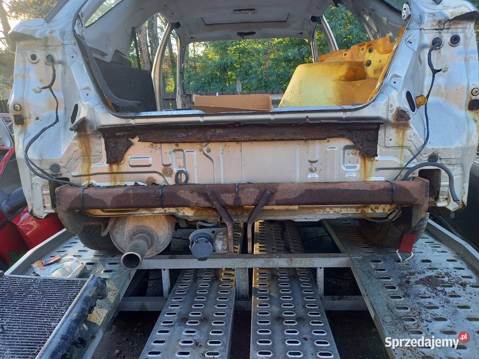Sprzedam tylny pas do Subaru Impreza kombi śląskie Boronów