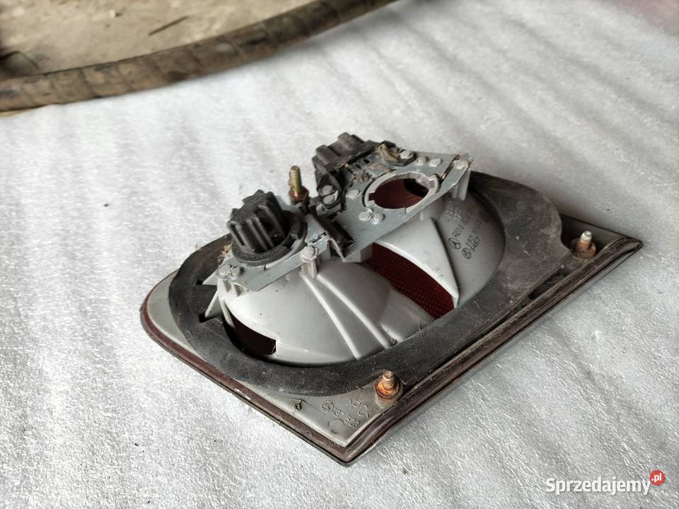 MERCEDES W210 LAMPA TYŁ KLAPA Kamień-Kolonia