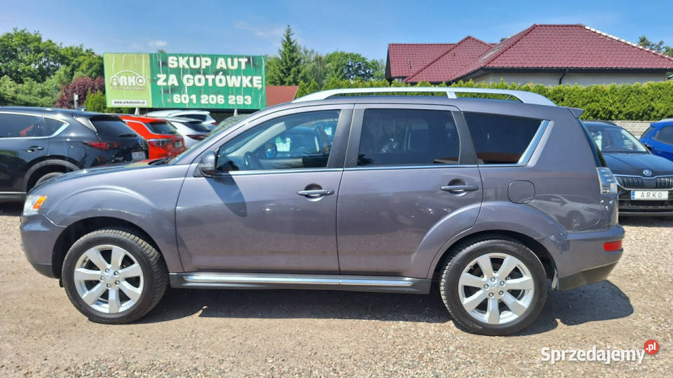 Mitsubishi Outlander AWD ksenony PDC II 20062013 gniazdo AUX Zieleniewo