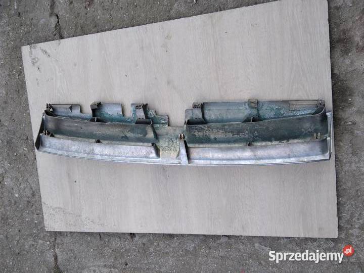 Atrapa grill Mitsubishi space runner II chrom Rok produkcji 2000 Krośniewice
