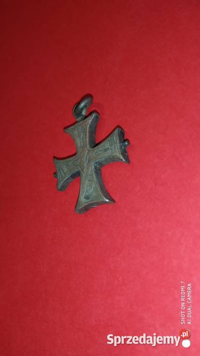 Srebrny stary krzyżyk relikwiarzowy Tomaszów Mazowiecki