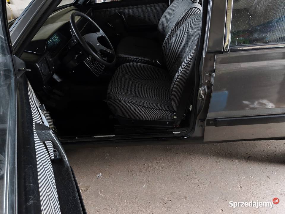 Polonez 93r z fabryczną folią renowacji Hatchback Caro Aleksandrów Łódzki