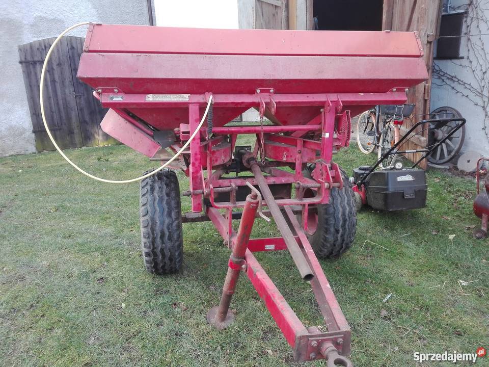 Rozsiewacz do nawozow ciagany lely 1200l Lwówek Śląski sprzedam