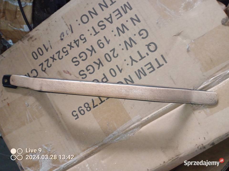 Mercedes g klasa rączka podsufitki kolor jasny sprzedam