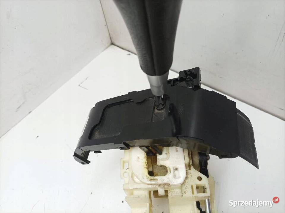 LEWAREK SKRZYNI BIEGÓW WYBIERAK 30 CRDI AUTOMAT