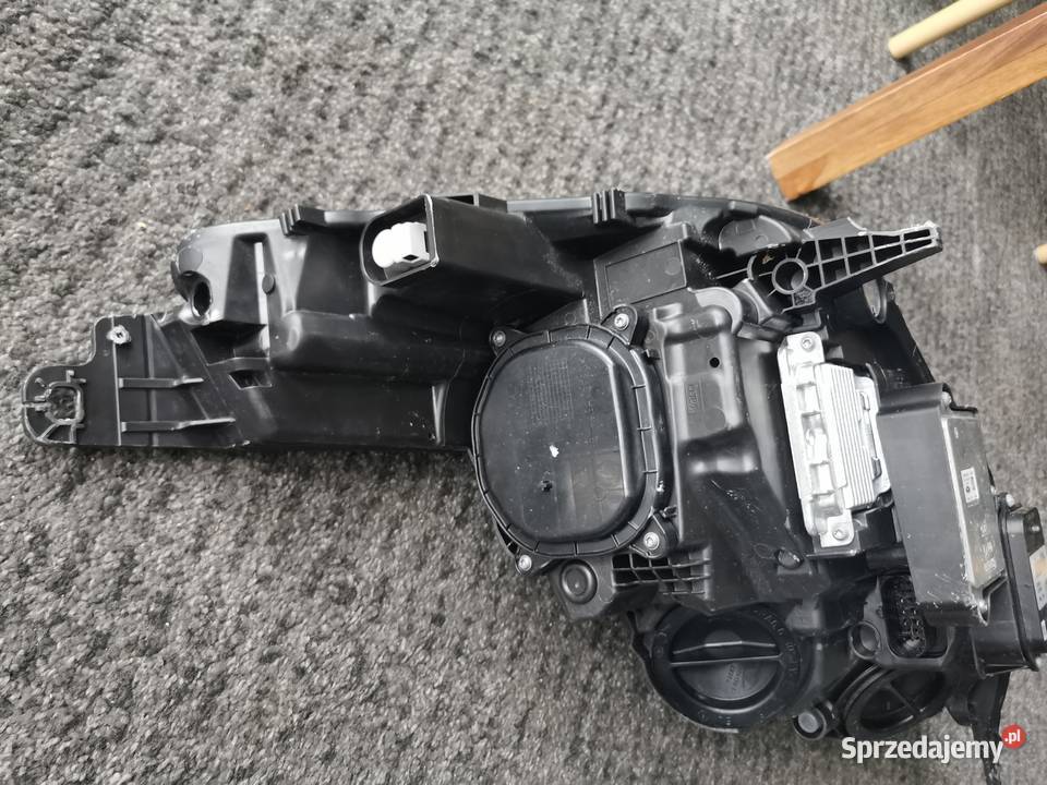 LAMPA PRZEDNIA PRAWA FORD C MK2 LIFT XENON LED Lampy przednie Pielgrzymka