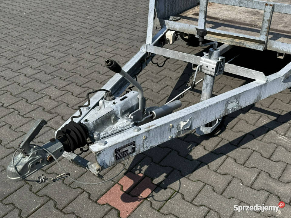 do przewozu samochodów Titan Ciężarowa Pod Rok produkcji 2009 Widełki