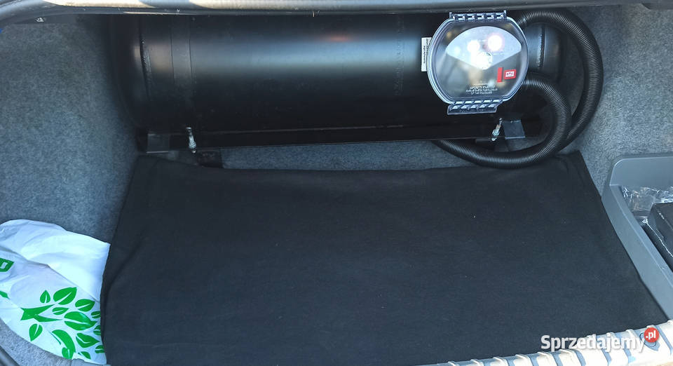 BMW 318i Seria E90 20 LPG Czarna Webasto 207000km Szczecin