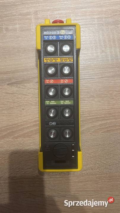 Pilot sterujący suwnicądźwigiem Bałtów