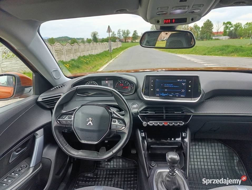 Peugeot 2008 12 Benz 2020r Allure kamera cofania Dzierżoniów