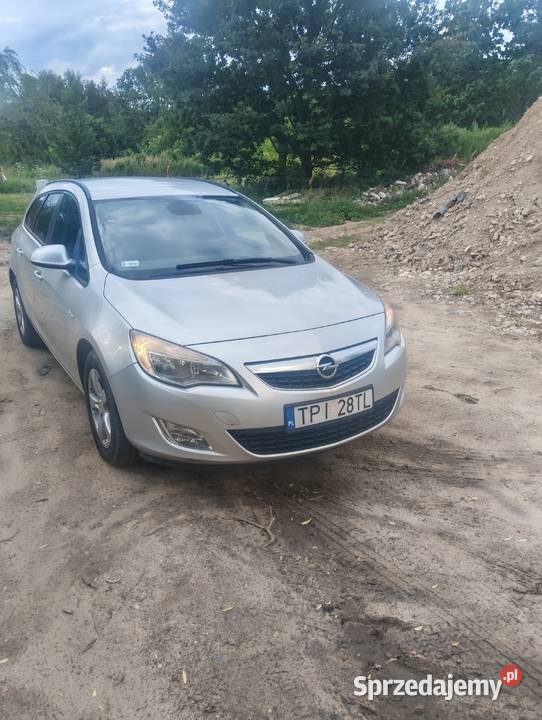 Sprzedam Opel Astra J kombi 17 CDTI 2011 ASR (kontrola trakcji) Zawiercie