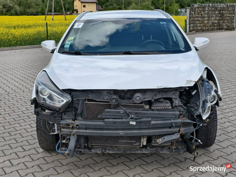 Hyundai i40 17 diesel 141 6biegów nawigacja i40 Kęty