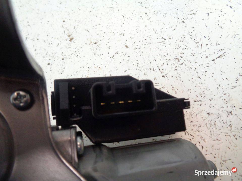 SILNIK WYCIERACZKI TYŁ TOYOTA YARIS III 1117