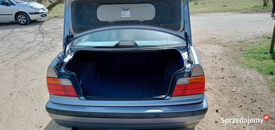 BMW E36 320i ładny stan Warszawa