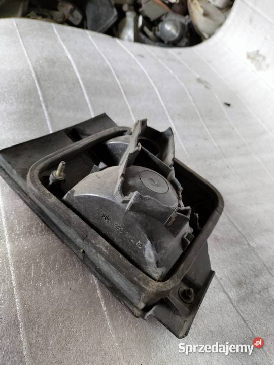 Volkswagen Vento Lampa tył klapy bagażnika Kamień-Kolonia