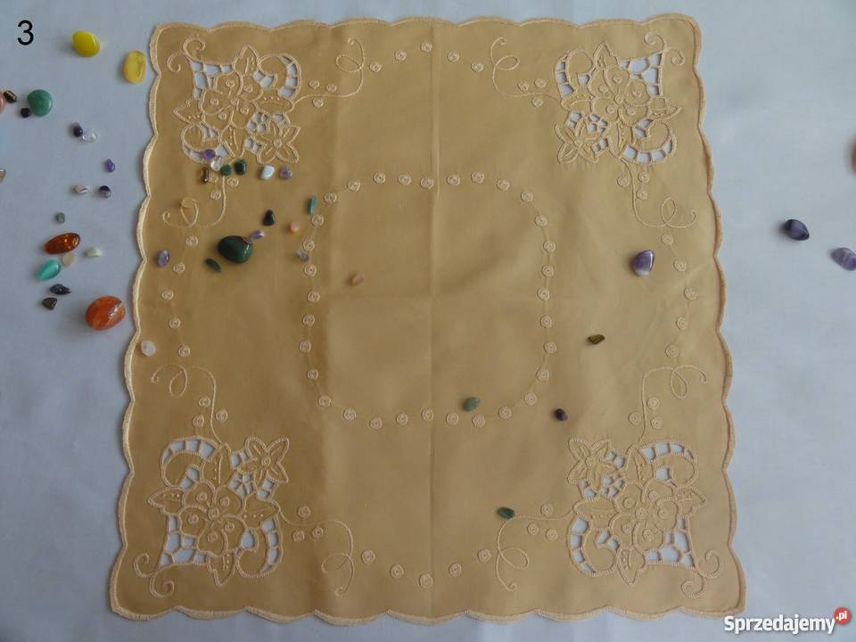 Serwetki kolorowe złote wyszywane haft Richelieu Lublin