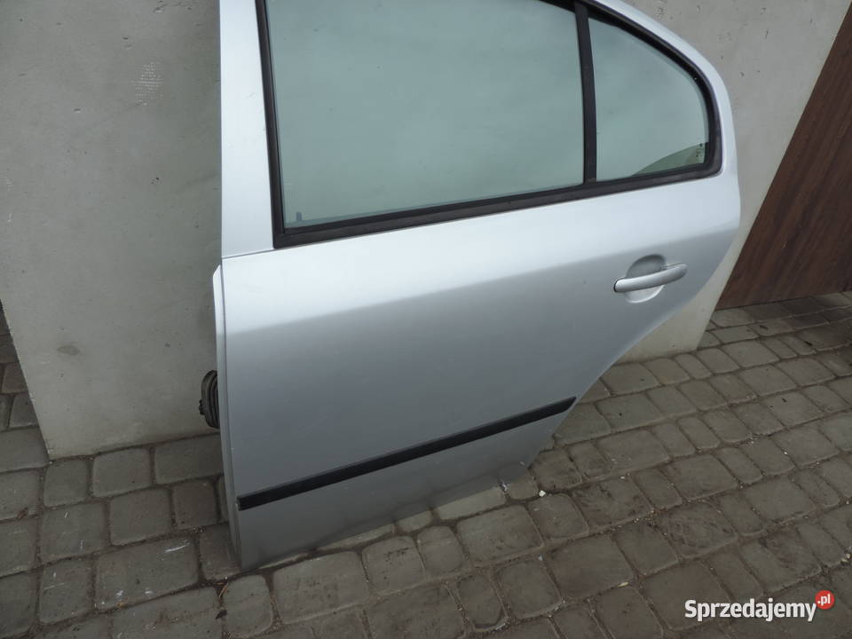 SKODA OCTAVIA 1 HB 5D DRZWI LEWY TYŁ TYLNY Nowy Sącz