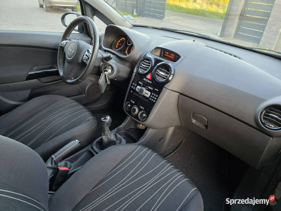 Opel Corsa 14 16V benzyna 5drzwi KLIMA bogate Czarnków