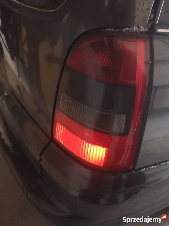Opel Vectra B 20 części 263000 Karoseria Strzelno