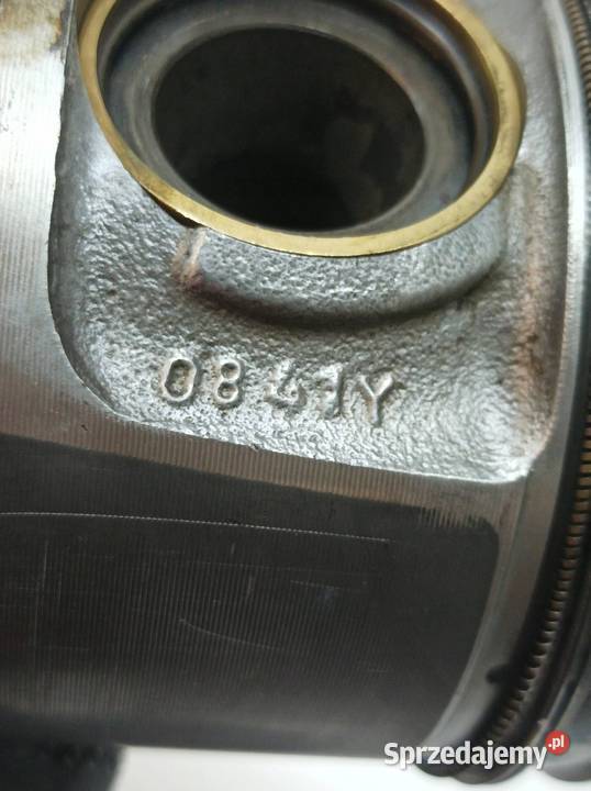 TŁOK KORBOWÓD 2R1 2013 30 D N57D30C M550D Bmw X6