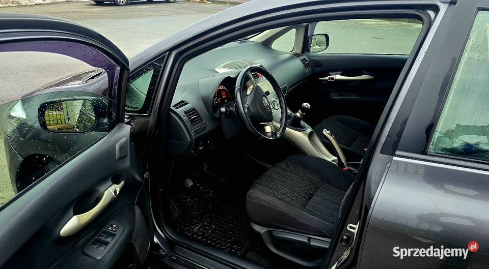 Toyota Auris 20 D4D 126 6 Biegów Prestige Bochnia