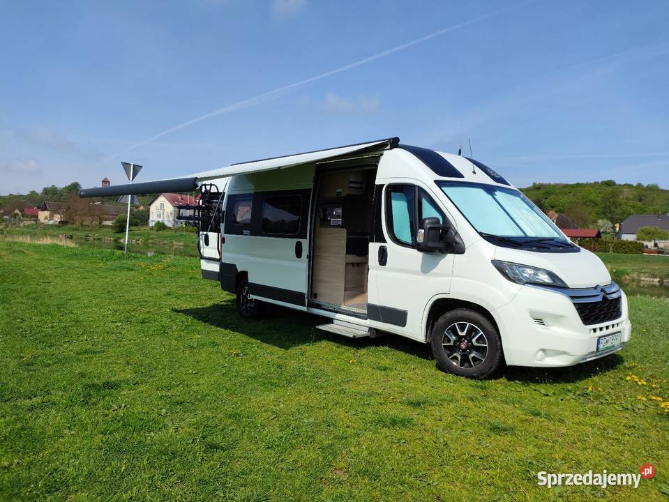 Kamper 30 180 koni zabudowa box Star 600 zadbany Rok produkcji 2023