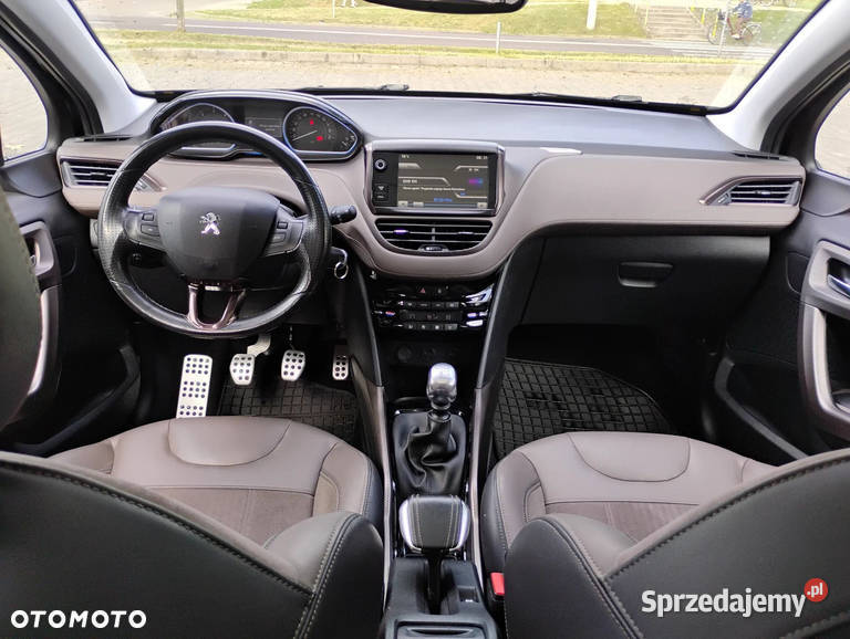 PEUGEOT 2008 LED 2013r 16HDI 115 Jasne wnętrze gniazdo USB Parczew