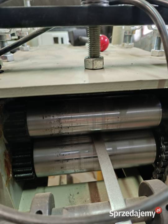 Podajnik servo do blachy 3x200mm Produkcja małopolskie Łętkowice