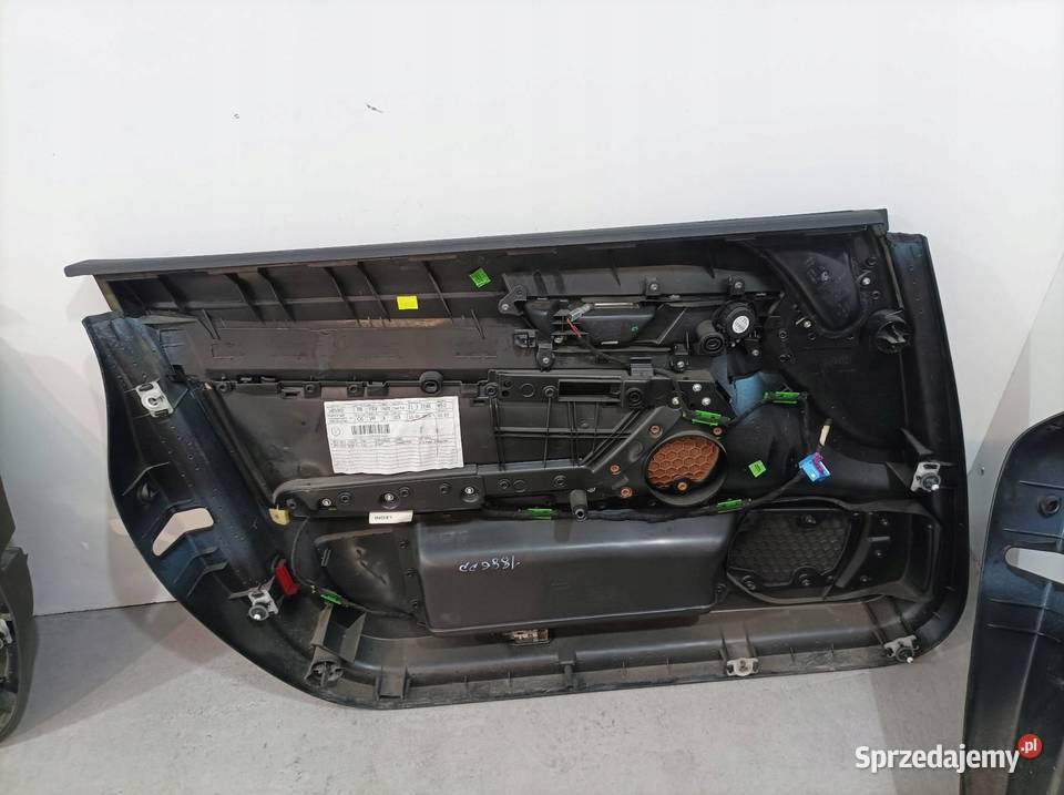 TAPICERKA BOCZEK LEWY PRAWY PRZÓD TYŁ KPL SEDAN