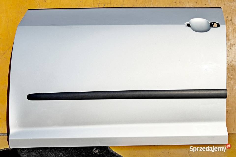 VW GOLF V PLUS 08r DRZWI LEWY PRZÓD KOLOR LA7W Radom