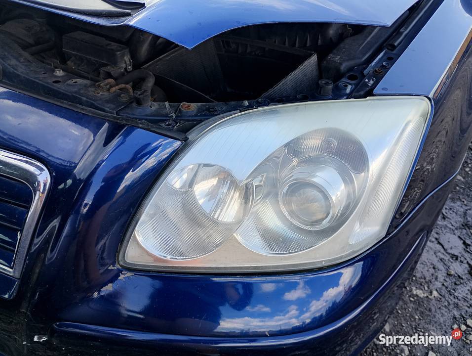 Toyota Avensis T25 8P4 tapicerka drzwi osobowe